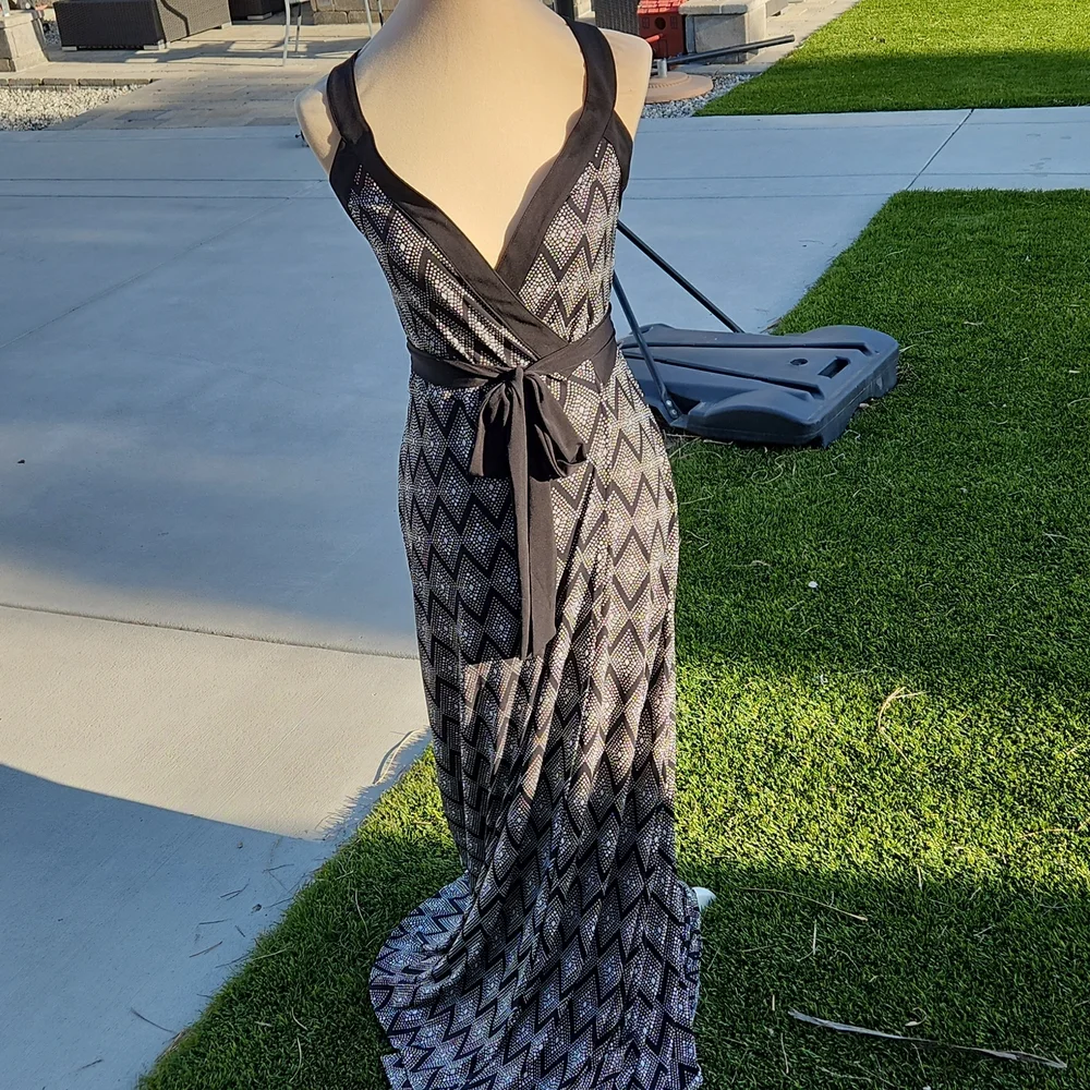 Banana Republic Dress - Picture 3 of 10